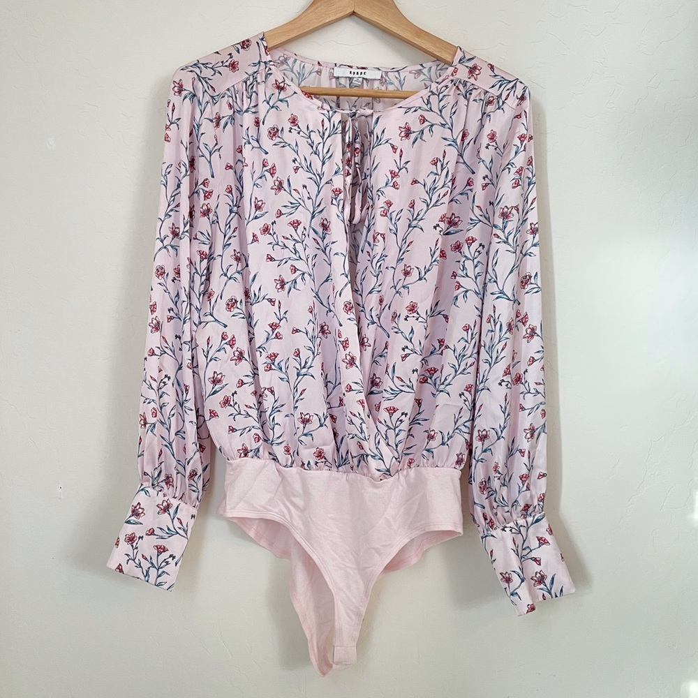 RO & DE Pink Floral Boho Faux Wrap Satin Bodysuit Women’s Size Medium